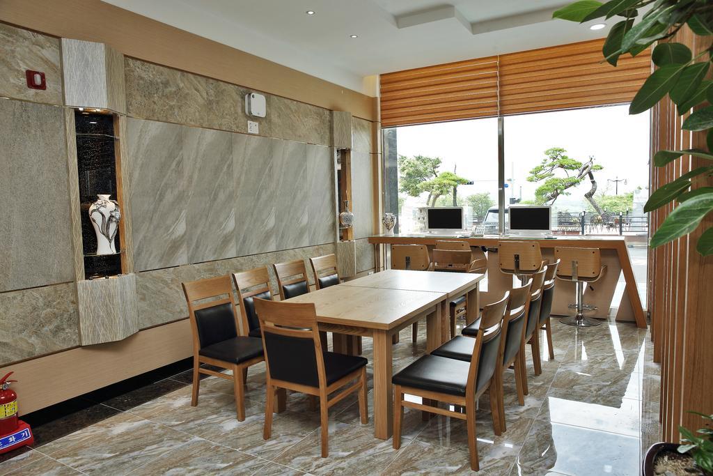 Arisu Gyeongju Hotel Екстер'єр фото