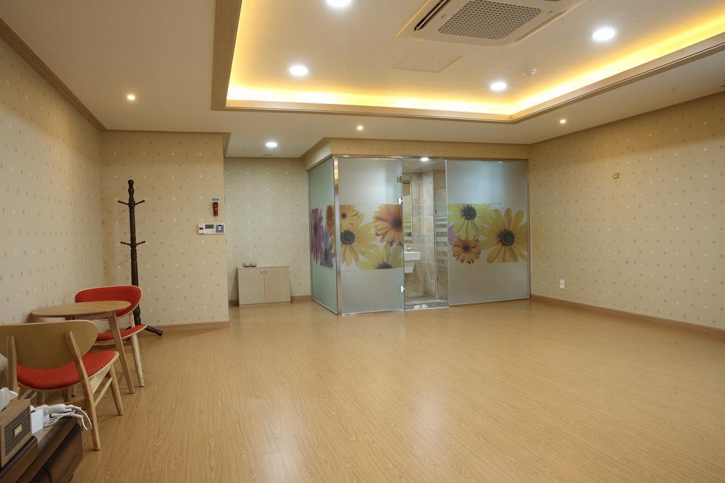 Arisu Gyeongju Hotel Номер фото