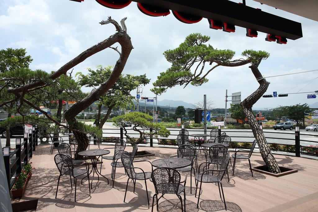 Arisu Gyeongju Hotel Екстер'єр фото